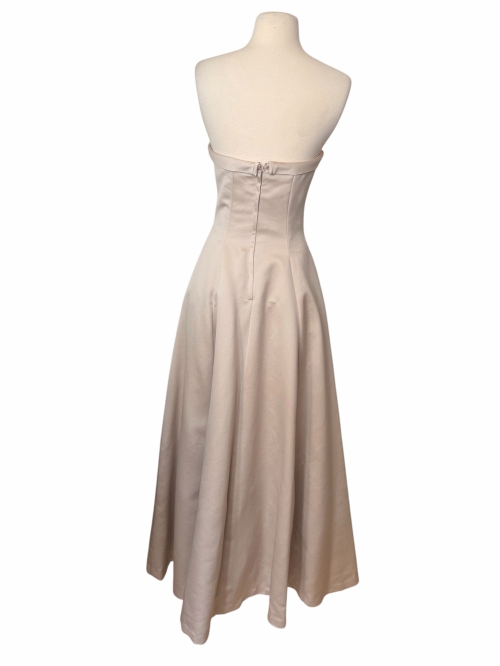 VICTOR COSTA STRAPLESS VINTAGE CHAMPAGNE CRYSAL DRESS. - Picture 6 of 9